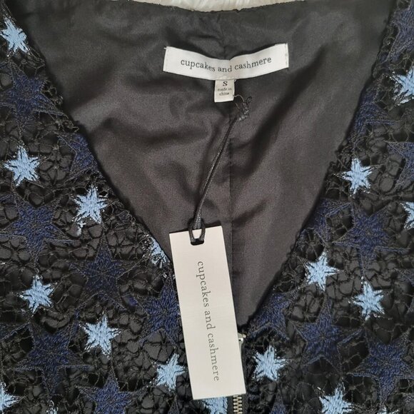 NWT Cupcakes & Cashmere Blue Star Lace Zip Front Dress - Size S - Picture 5 of 9